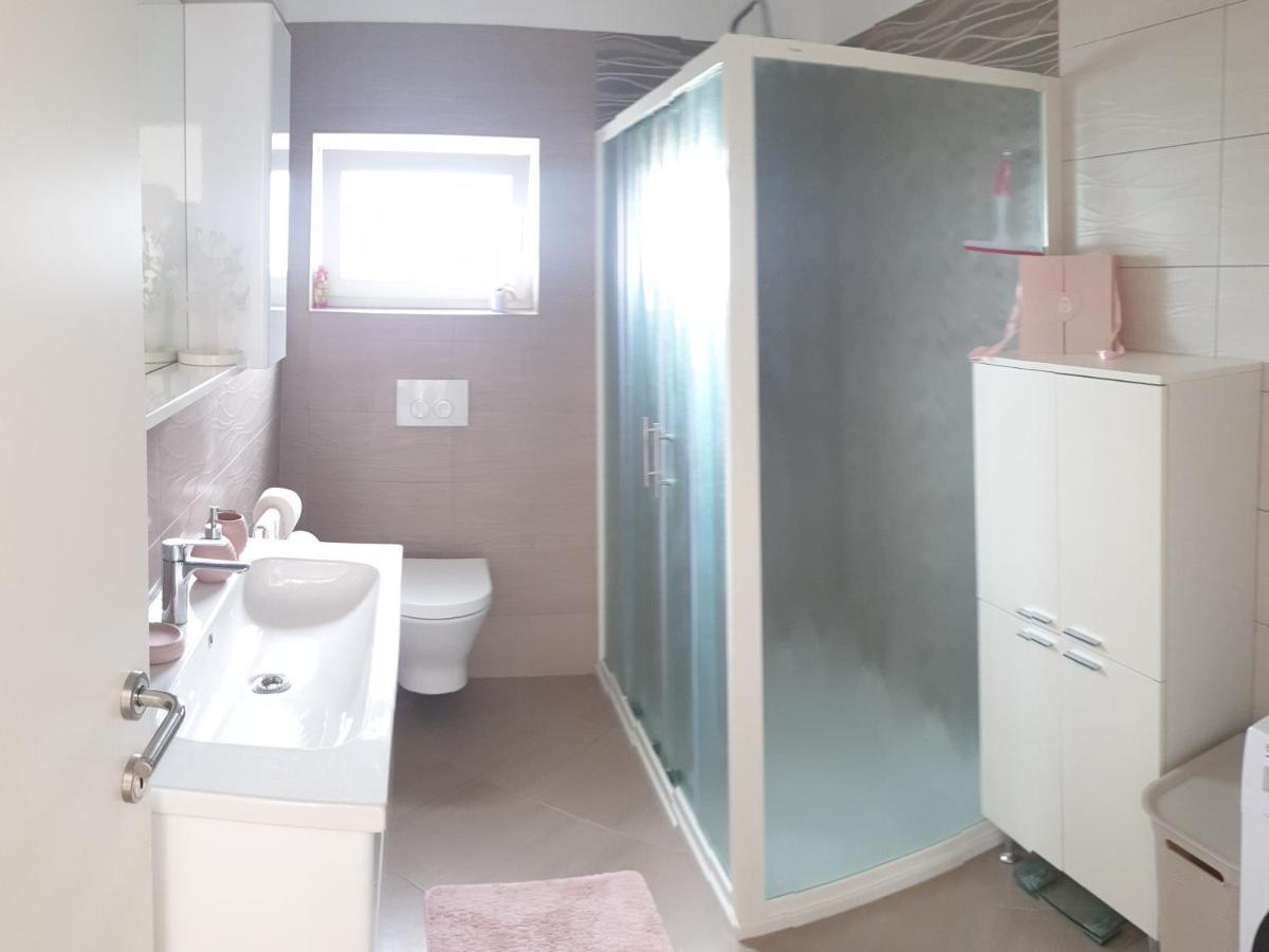 Apartment Mia 2 Banjol Екстер'єр фото