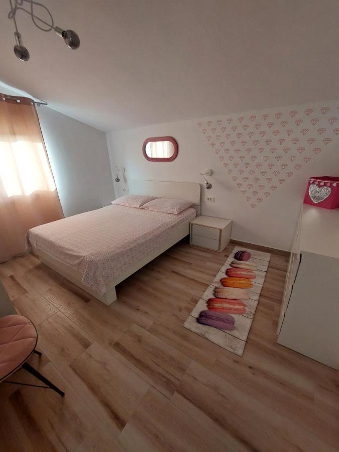 Apartment Mia 2 Banjol Екстер'єр фото