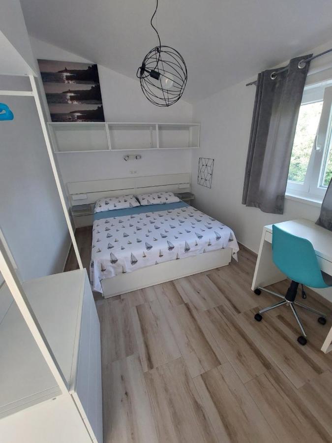 Apartment Mia 2 Banjol Екстер'єр фото